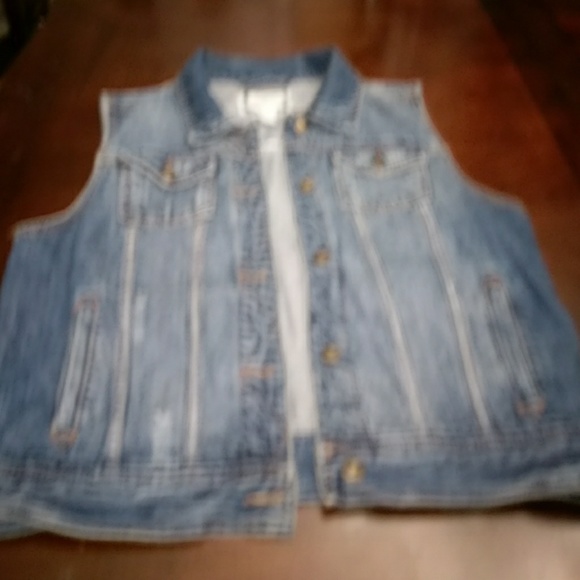 Women's Forever 21 denim vest 1 Small left! - Picture 2 of 8
